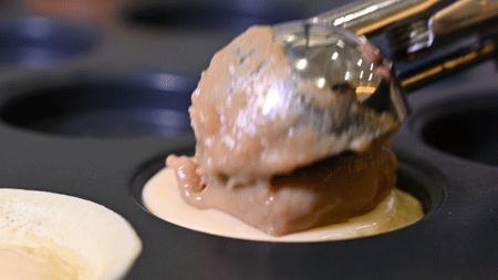 火了50年!台湾来の车轮饼,自带“拉丝”特效