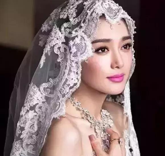 40个伴娘拦门问题任你选，想要娶老婆，一定要过关！