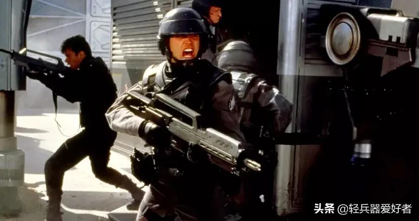 抄袭科幻太空枪?以色列这支毁灭力强大的巷战神器,到底强不强?
