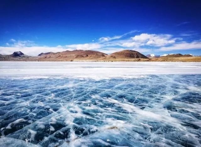 冬天情侣去哪里旅游最适合,适合情侣两三天的短途冬日旅游