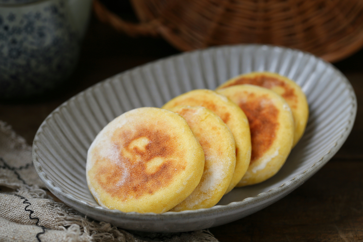 玉米面做饼怎么操作,玉米面做饼需要烫吗