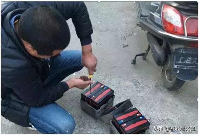 小刀电动车电池寿命一般多长时间,电动车电池寿命一般多长需要更换