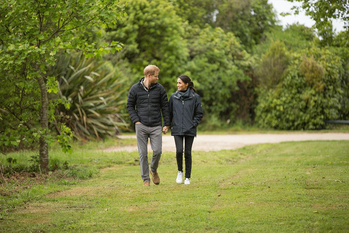 哈里梅根蜜月,哈里梅根徒步游