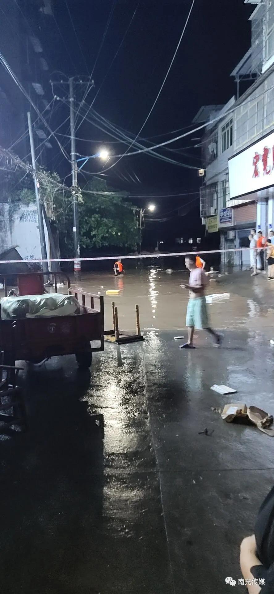 南充各路口管制情况,南充道路管制