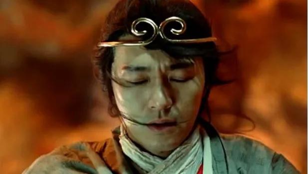 任正非向王传福学习,任正非和王传福谁有骨气