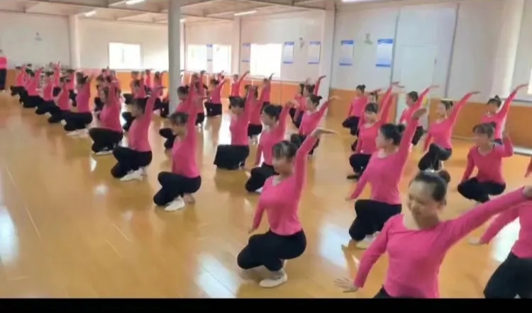 学前教育专业就业前景和职业规划,中职学前教育哪科好学