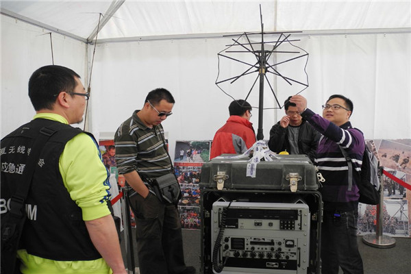 业余无线电和对讲机区别,对讲机与无线电台有什么区别