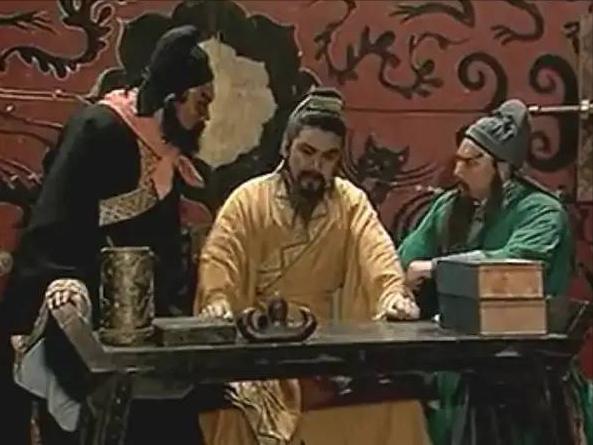 怎么评价陆树铭饰演的关羽,演关羽的除了陆树铭还有谁