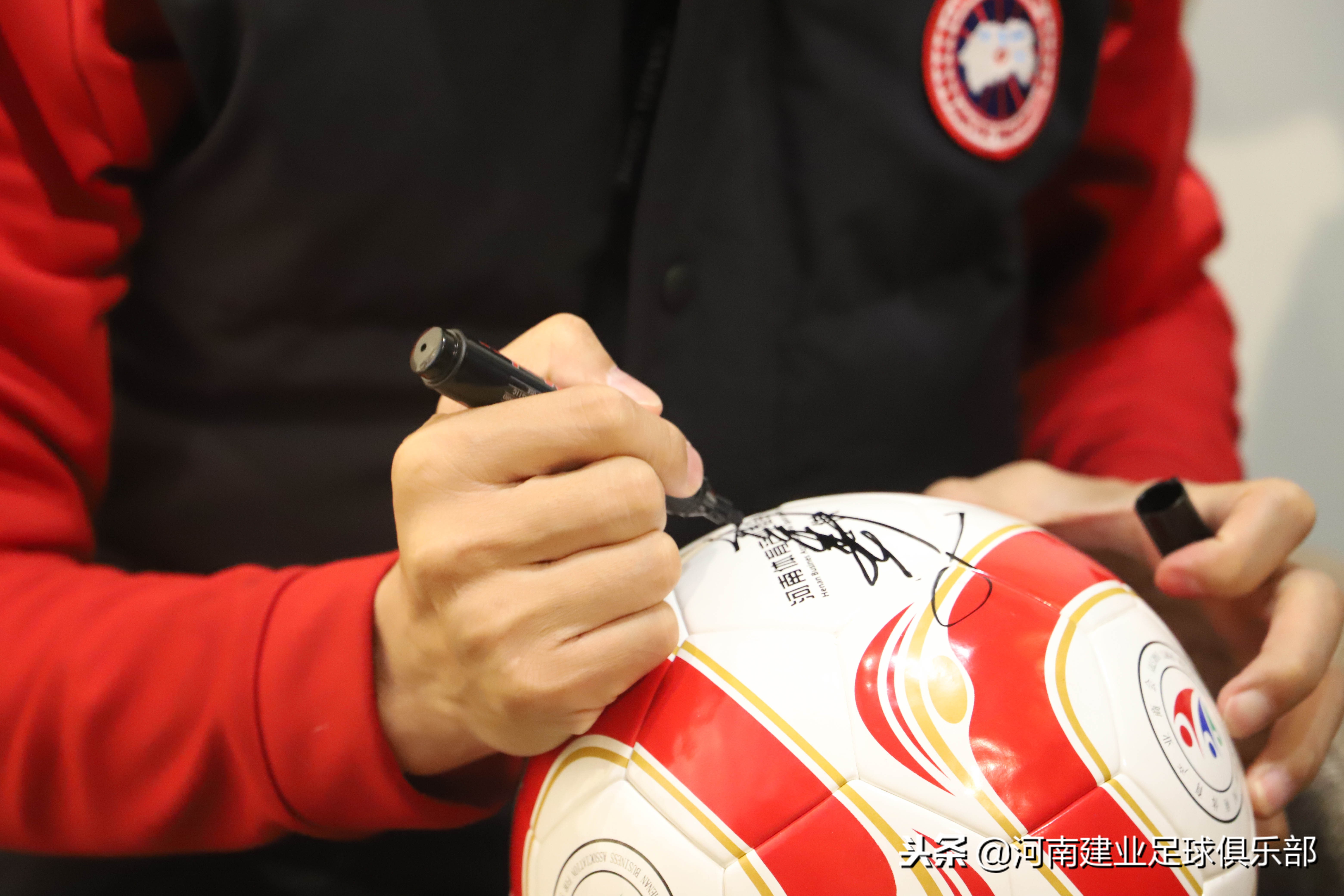 河南建业足球俱乐部基地,河南建业小学足球队