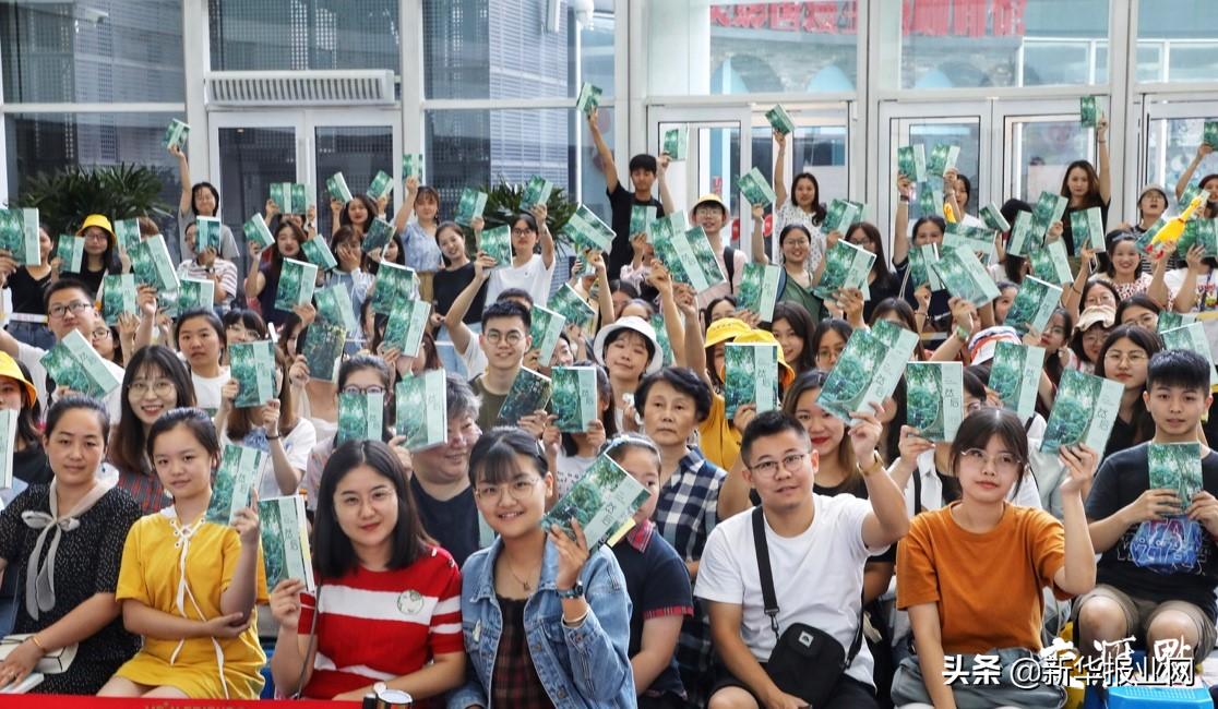 对话好妹妹张小厚完整版,好妹妹张小厚和李宇春合唱