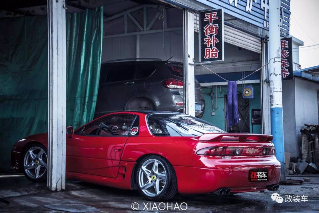 三菱3000gt跑车敞篷版,30万买一台30年前的三菱3000gt