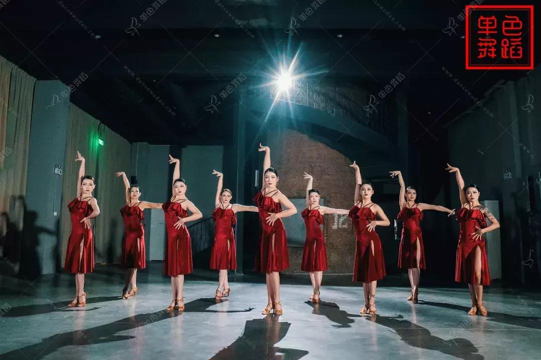 如何练好拉丁的基础,一步一步教您学拉丁