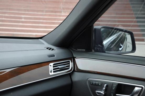 沉浸式体验2018款奔驰e320,2015款奔驰e320详细介绍