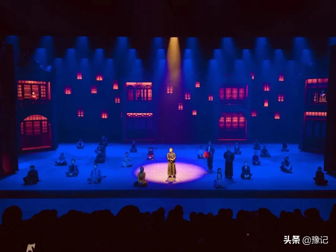 走在希望的田野上,走在希望的校园里