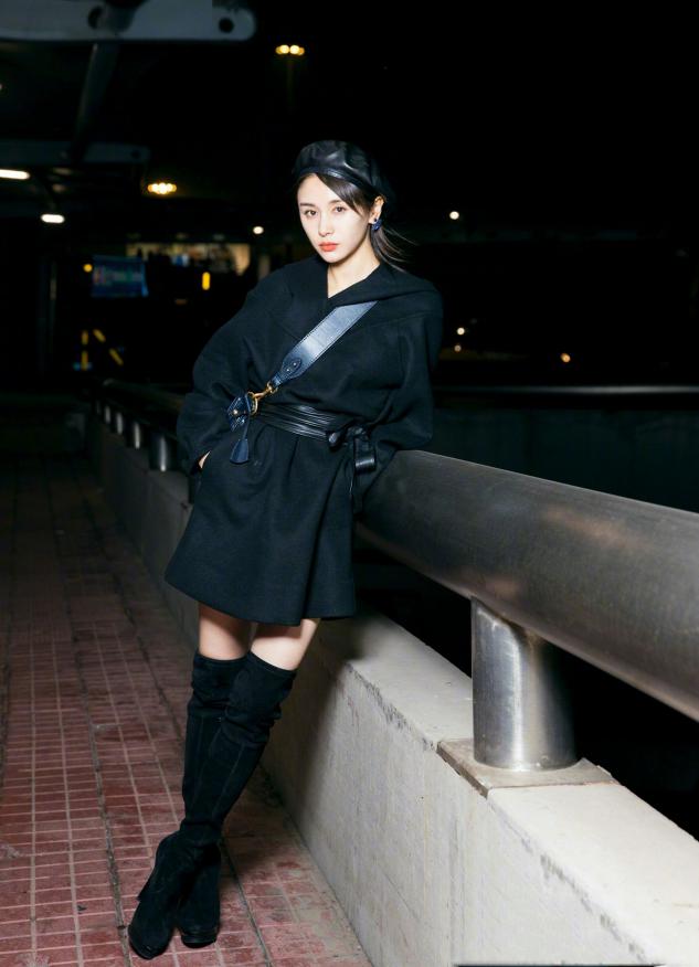 短靴大势已去!今冬流行穿“过膝靴”,时髦显高,小个子都爱了