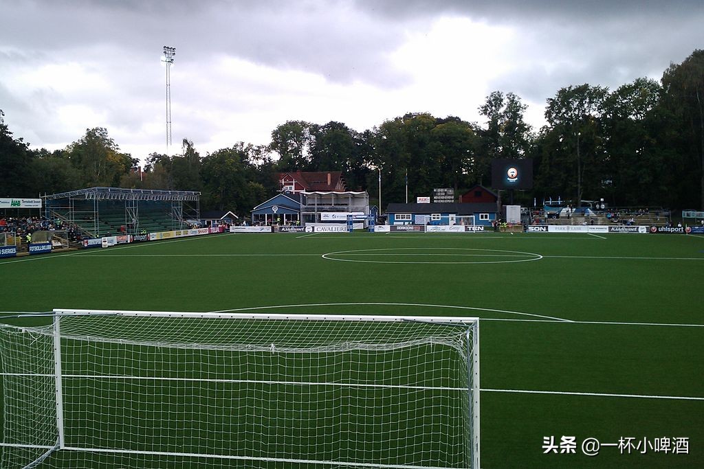 欧洲联赛小型球场有哪些,欧洲五大联赛顶级球场