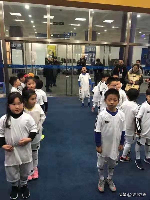 爱上足球仪征足球小将陈锦程2019中超联赛中展风采