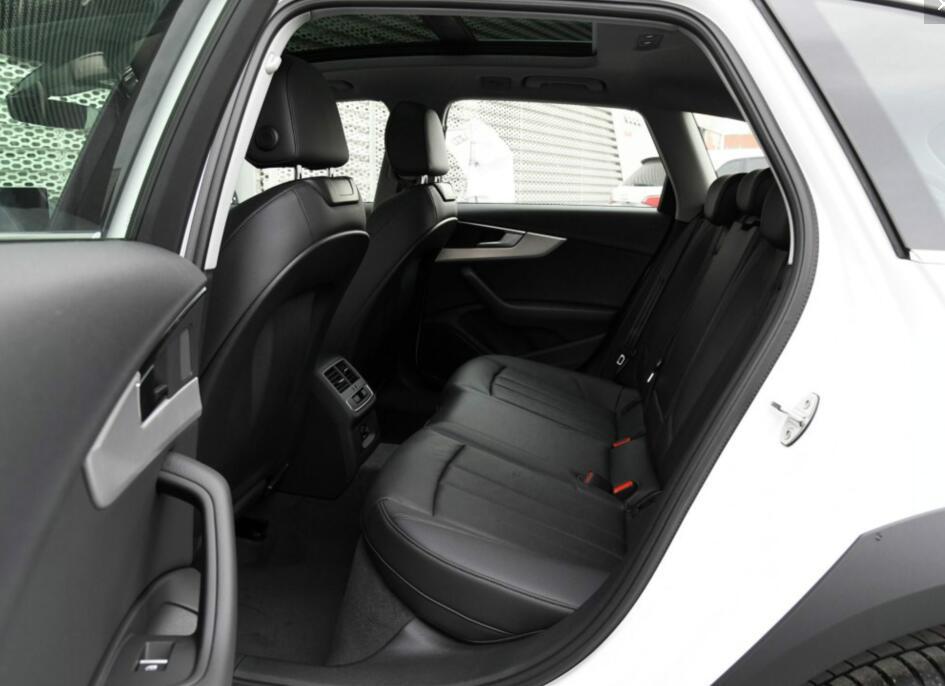 奥迪a4allroad后排空间测评,奥迪a4allroad2014测评