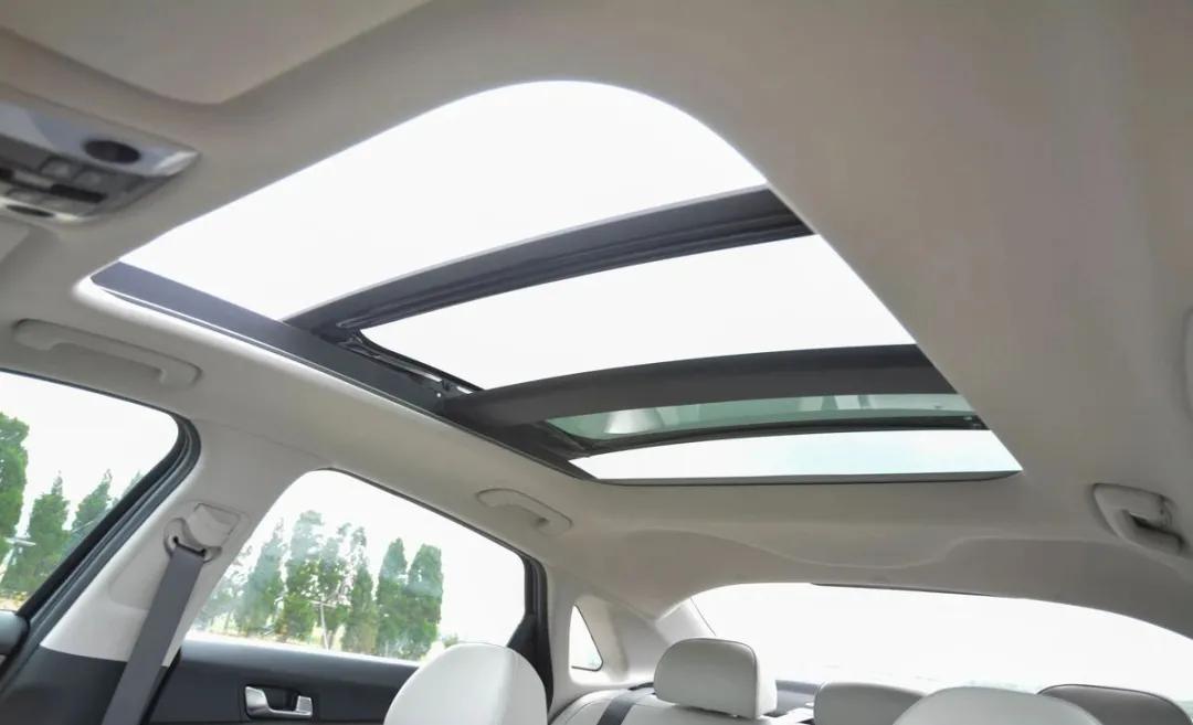 思域和k5凯酷哪个值得入手,k5和思域对比哪个好