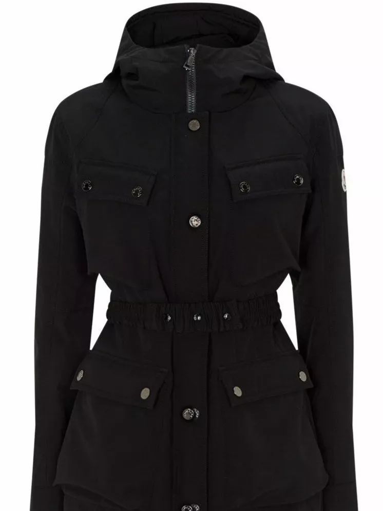 韩国女艺人告诉你，这才是今年最流行的羽绒服款式