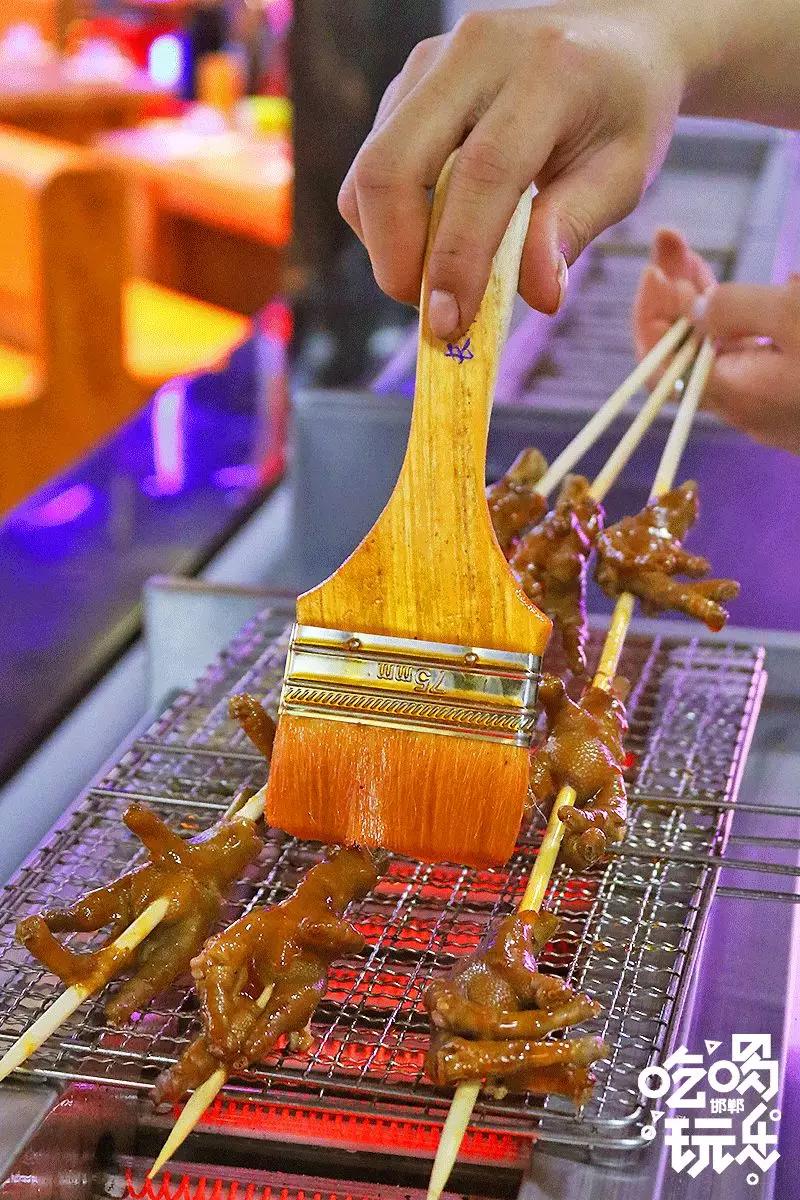 邯郸这家店竟然有着千里之外的东北味儿，4.9折开吃老铁们盘它