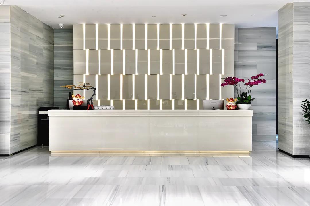 漂亮的前台布置设计图,前台接待台设计效果图