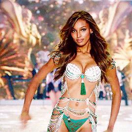 维密最贵的bra是谁穿的,维密最贵天价内衣是谁走秀的