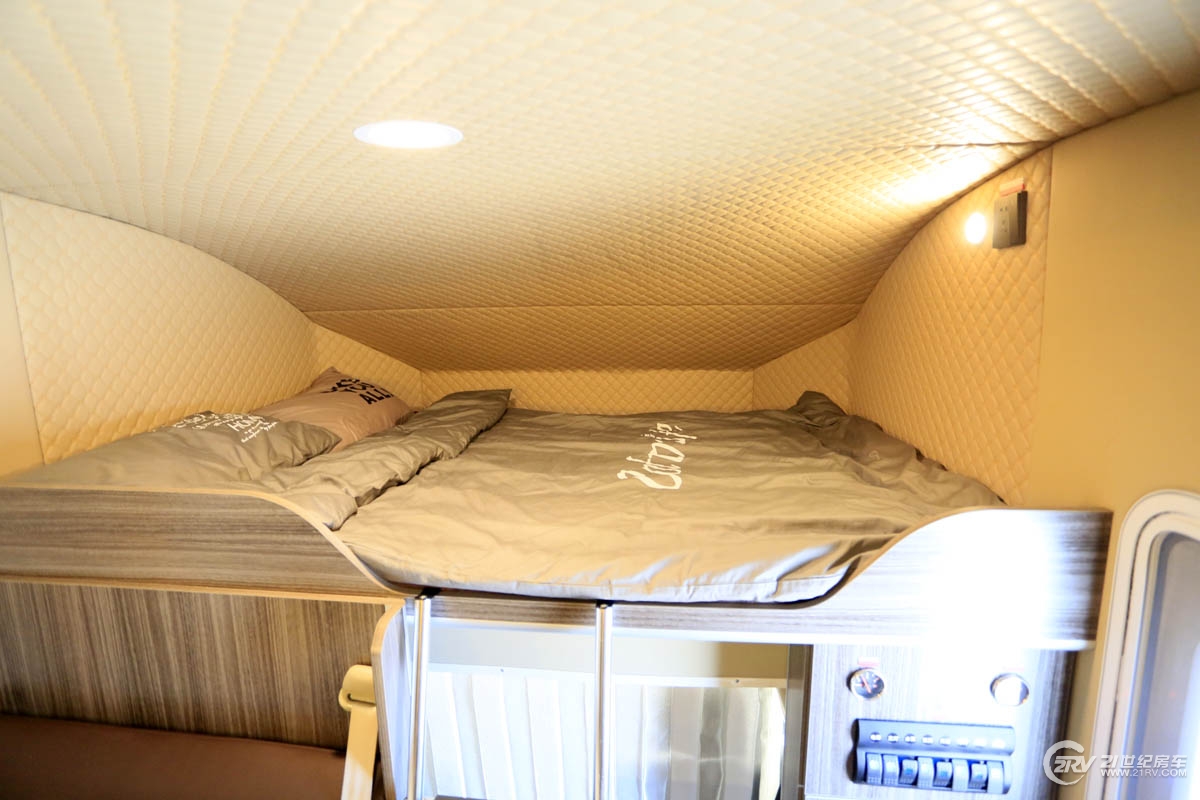 最便宜又大型的睡人最多b型房车 (2019最便宜房车国六c型房车)