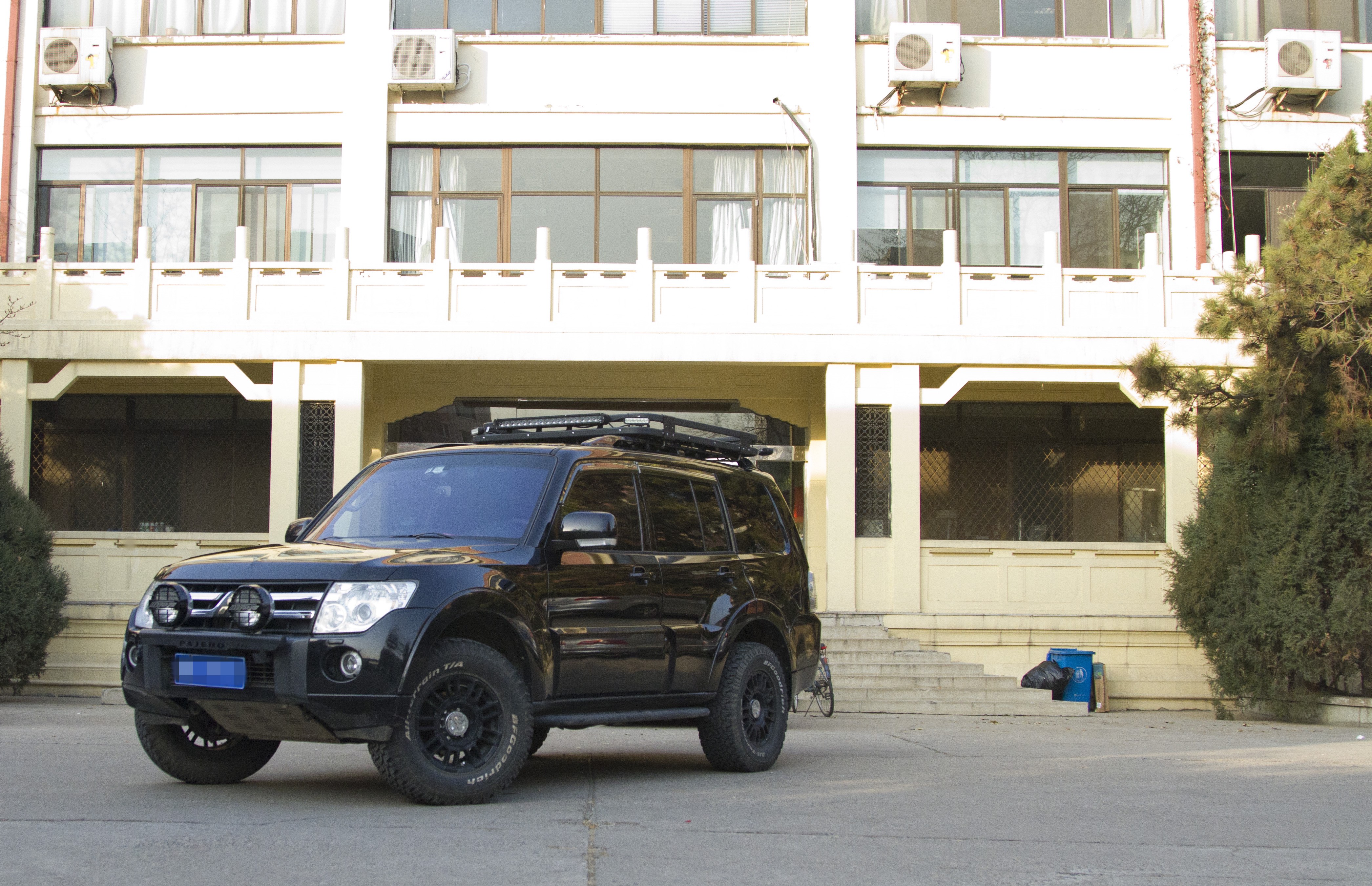 帕杰罗20万左右,19年三菱帕杰罗手动挡20万左右