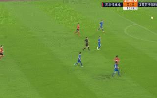 叫板申花年轻球员，他用四脚传球为苏宁年轻球员正名