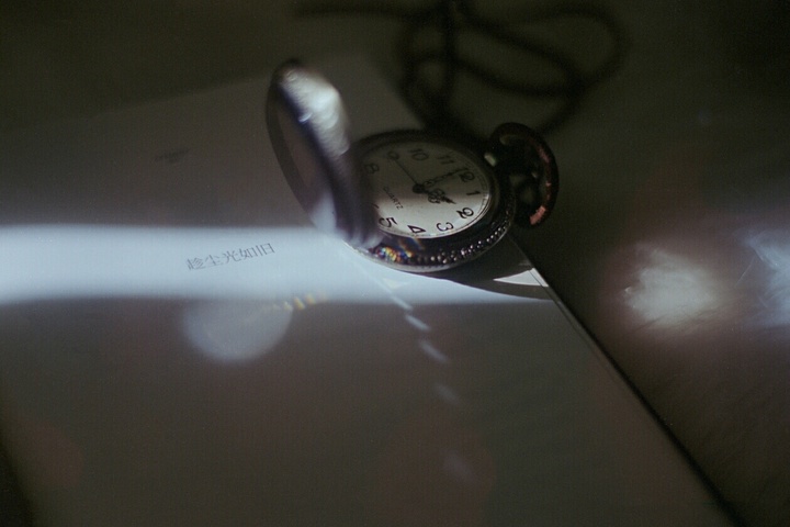 晚上失眠适合发的图片,晚上失眠看什么图片有助睡眠