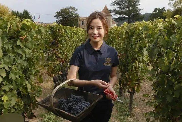 赵薇减龄穿搭,赵薇44岁的减龄