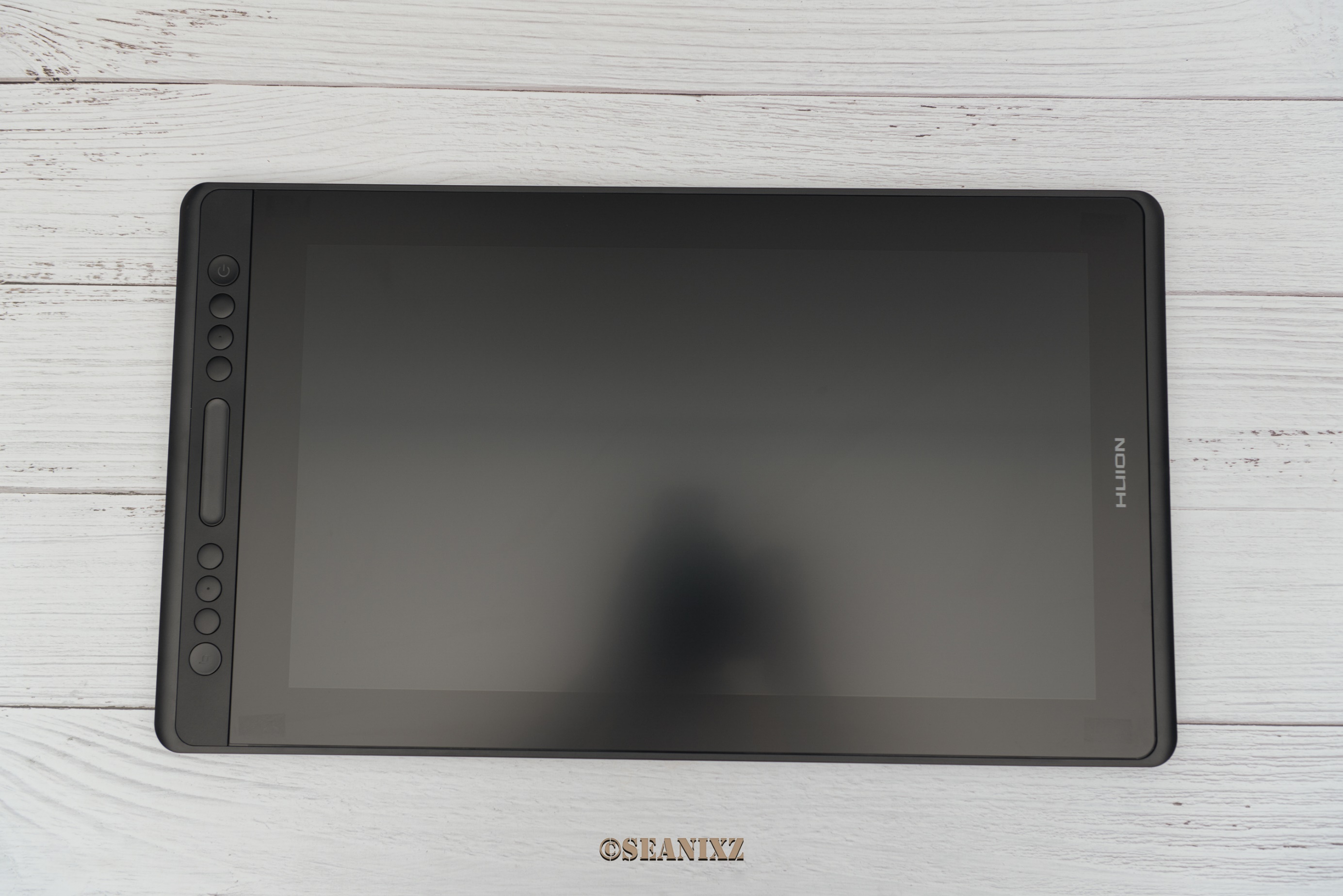 接近真实的纸笔绘画：绘王（HUION）KamvasPro16手绘屏使用体验