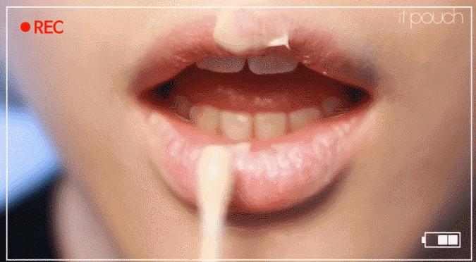 孩子老是嘴干舔嘴唇唇边怎么办,小孩嘴唇可以涂唇膏吗