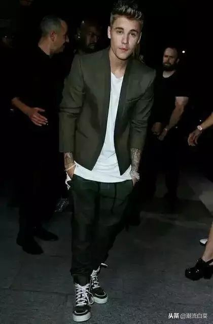 vans该怎样搭配,vans需要怎么搭配