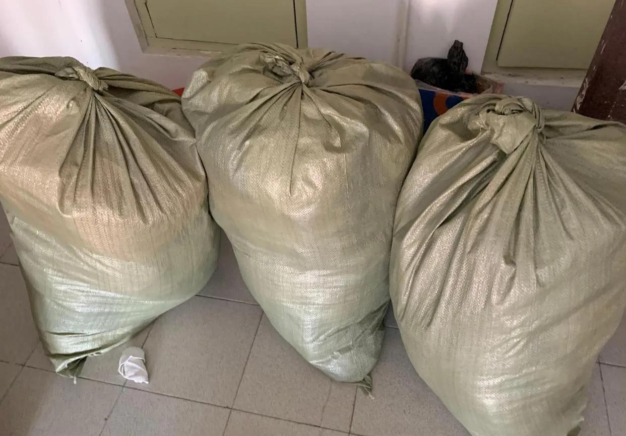 回收废旧衣服如何做生意,广西废旧衣服收购厂家联系方式