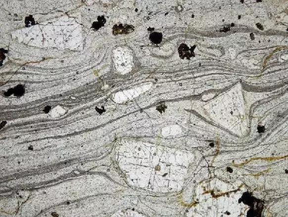 常见岩浆岩识别记录表,常见岩浆岩的认识和鉴定实验报告