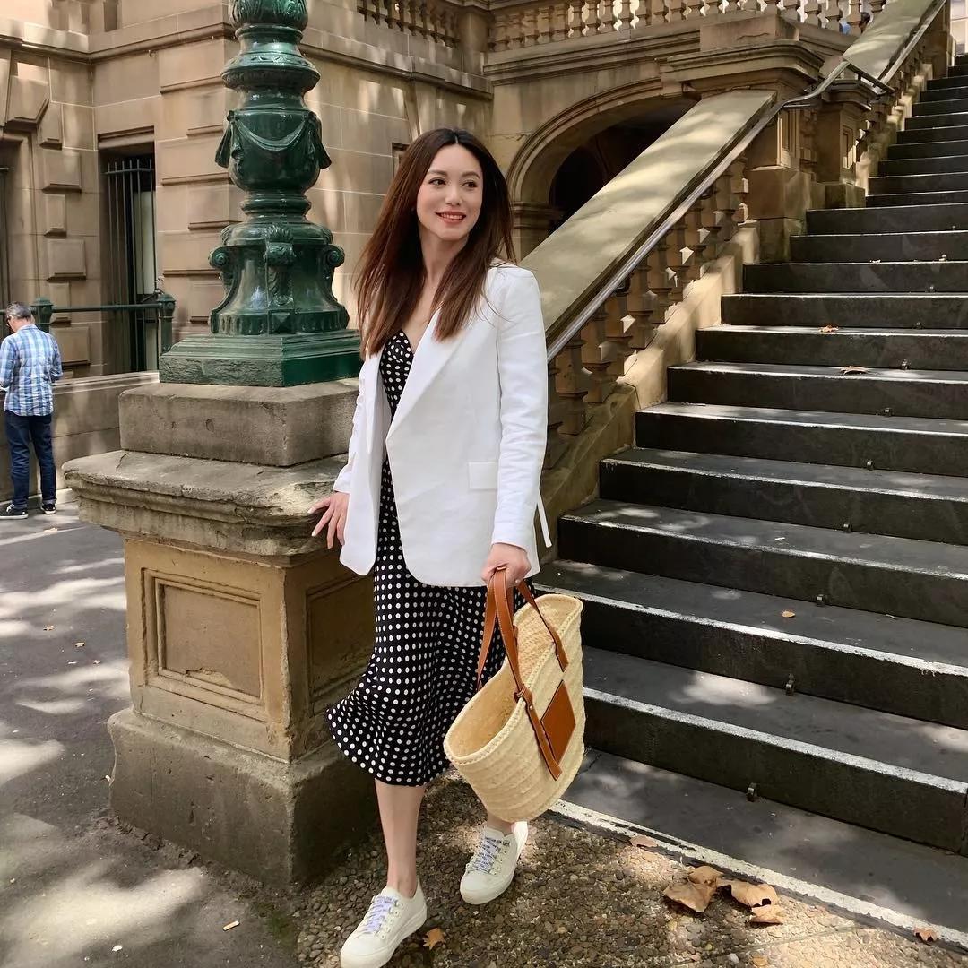 郭妃丽不老,47岁郭妃丽照片