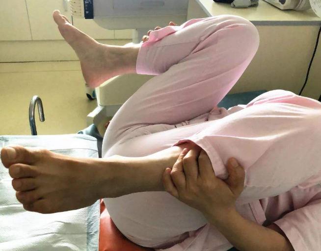 顺产时会拉尿么,顺产排尿都是血