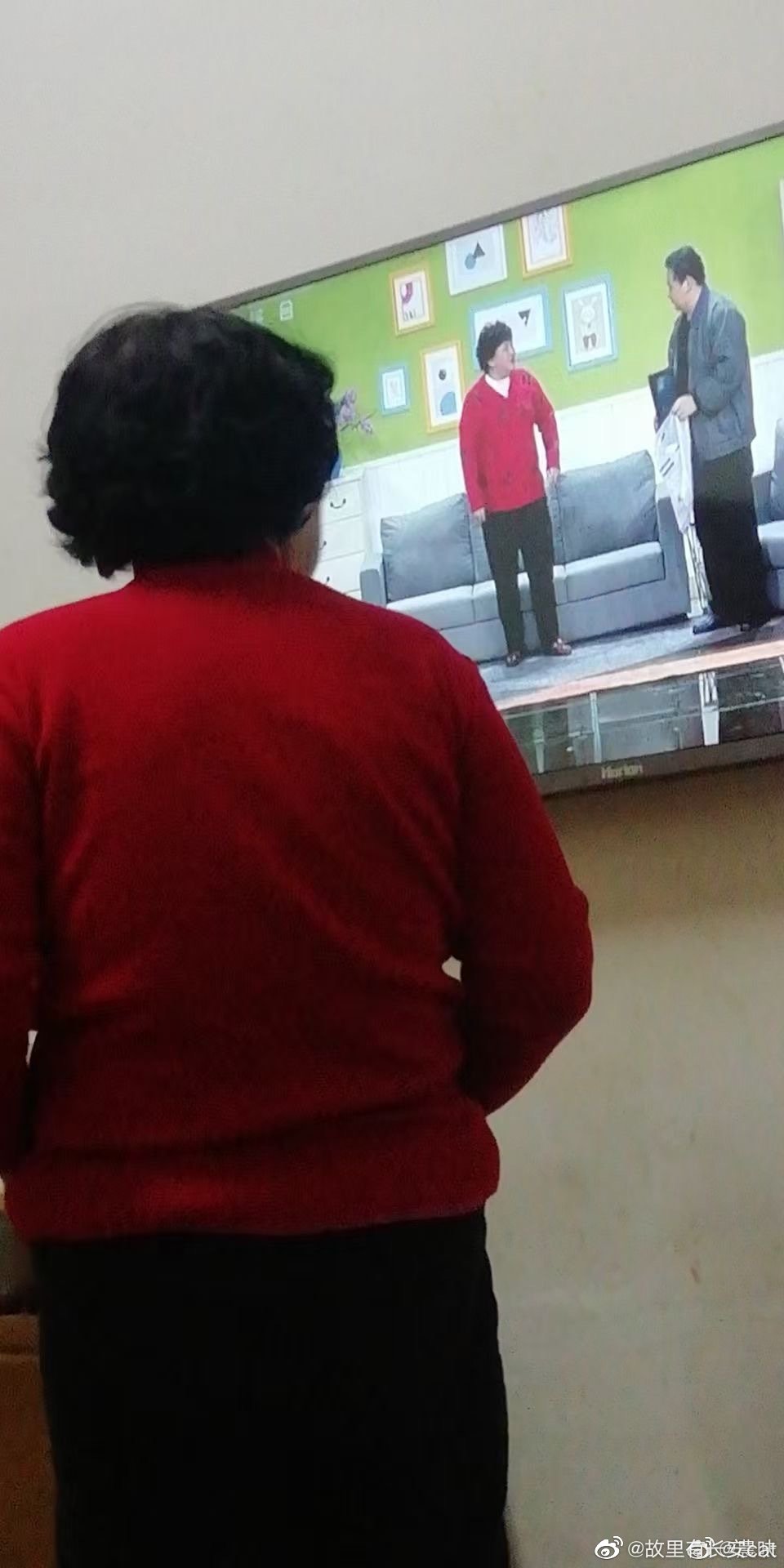 贾玲历年春晚回顾,贾玲春晚表情包动图