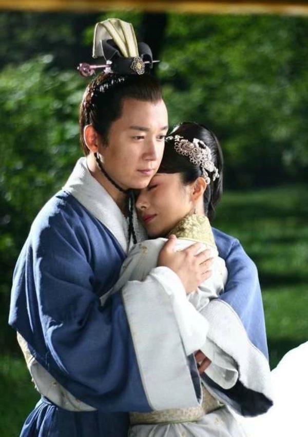 孔雀为什么东南飞而不是东北飞,孔雀为什么东南飞不往其他方向飞