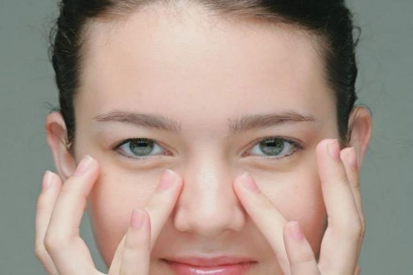 欧莱雅紫熨斗眼霜看起来很廉价,真实有用的眼霜推荐