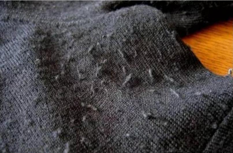 衣服起球莫要慌原来还能这样去除,服装店买的衣服起球怎么办