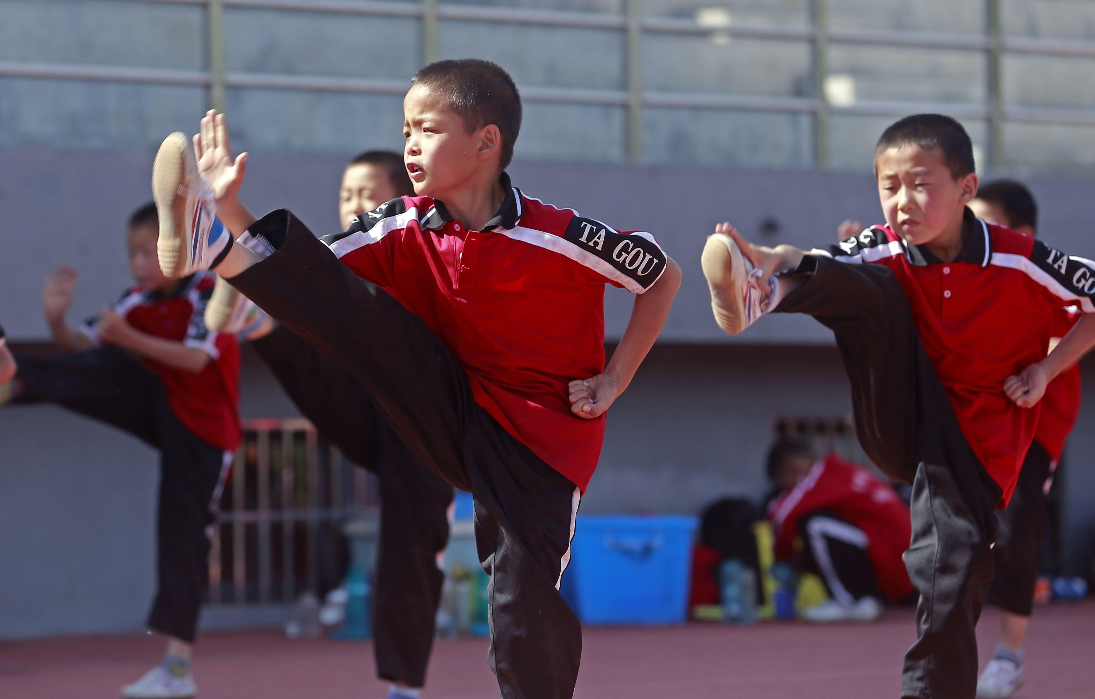 少林足球能否挽救国足,少林足球中国足球的希望