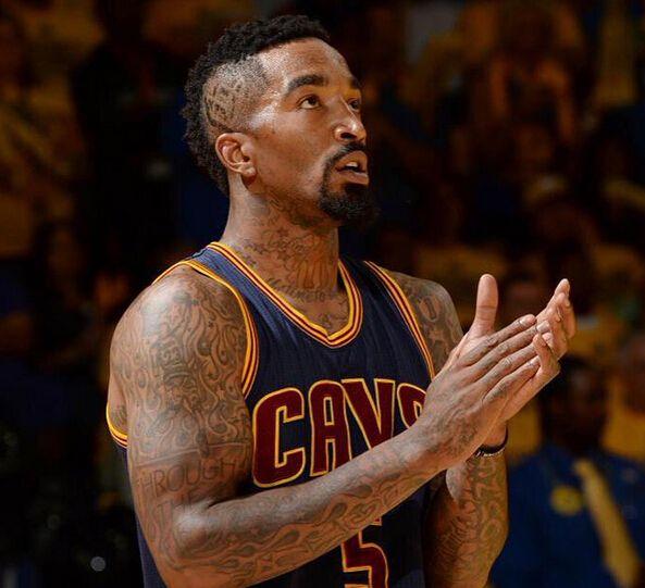 2016骑士夺冠jr谈詹姆斯,2016年骑士夺冠jr采访流泪