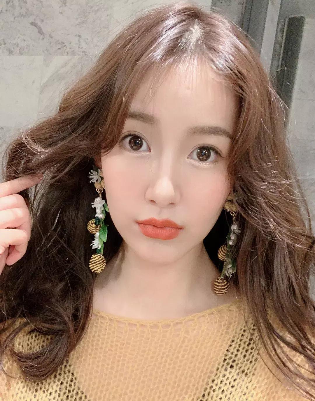 mo&co杨幂照片,moco杨幂图像