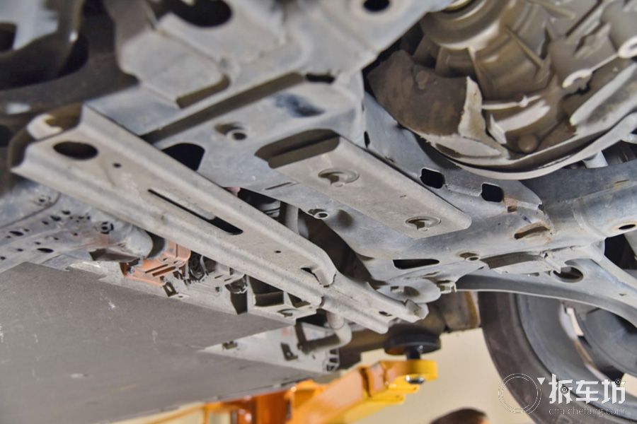 小鹏g3前后防撞梁拆解分析,小鹏g3i深度测评拆解
