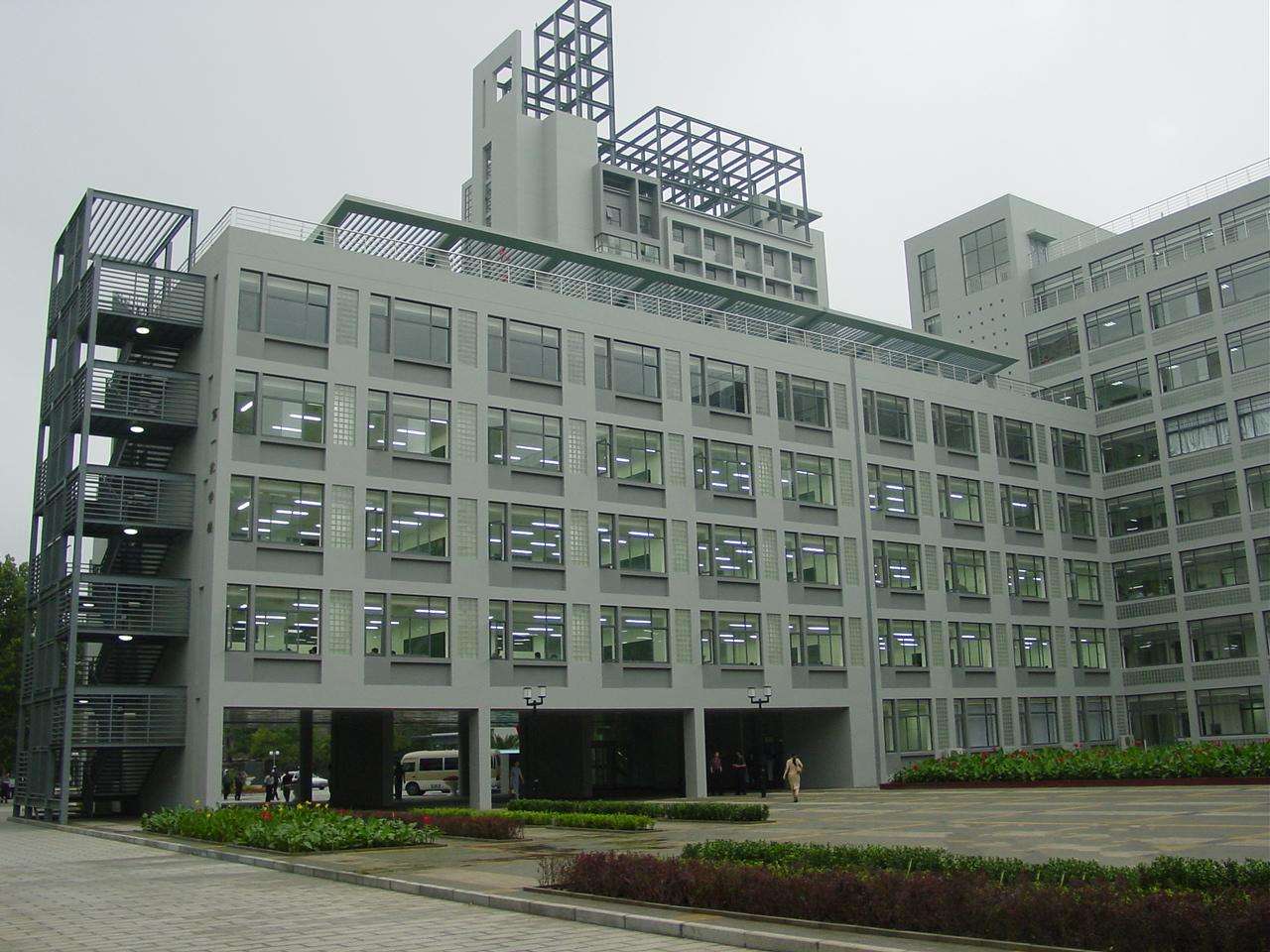 天津四所最好的高中,天津清华北大最多的高中