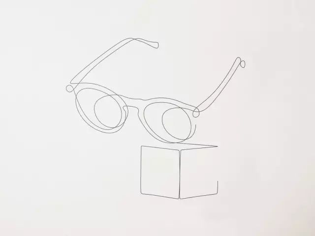 画logo有几种画法,一笔就能画出来logo