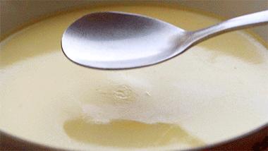 只用纯鸡蛋做出美味的鸡蛋布丁,鸡蛋牛奶布丁做法小视频